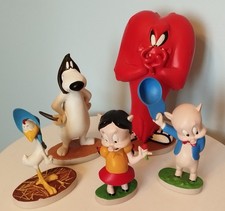 Lot de 5 figurines Looney