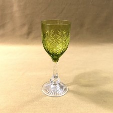 verre à vin en cristal vert SAINT LOUIS modèle COSMOS taille 7113 (roemer Rhin)