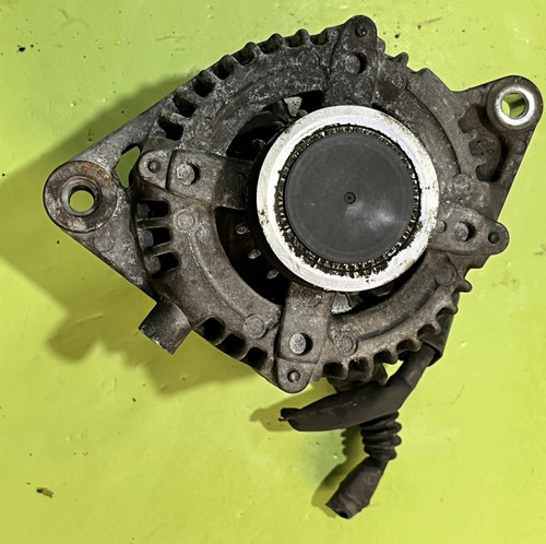 Alternateur toyota avensis - /,
