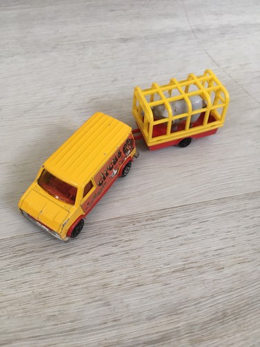 Ancien van magic circus - van,