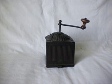 Moulin à café en fer