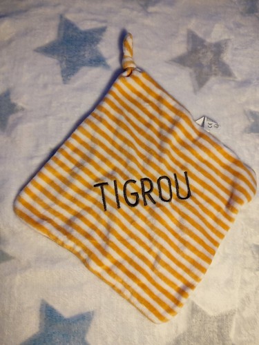 Doudou plat carre raye orange - plat,