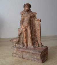 Statuette terre cuite hellénistique grecque dieu Éros antiquité archéologie