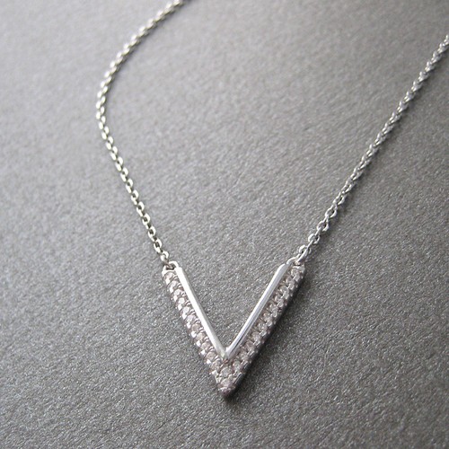 Collier triangle serti de - collier,