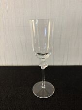 28 flûtes à champagne modèle Roxanne en cristal Lalique (prix à la pièce)