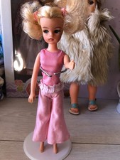 Superbe poupée mannequin Sindy fabriquée à Hong kong dans les années 70 Pedigree