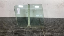 Vitre arriere droit PEUGEOT