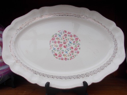 Tres grand plat - tres, faience