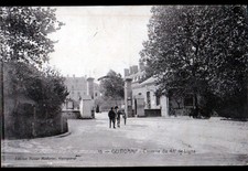 GUINGAMP (22) LIVRAISON avec CHARRETTE à bras à la CASERNE LA TOUR d'AUVERGNE