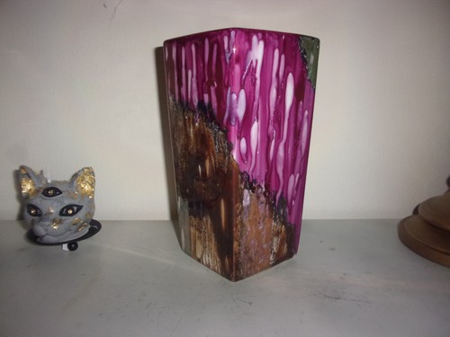 Vase peint main signe j - la, j.c