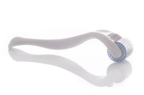 Rouleau dermique pour