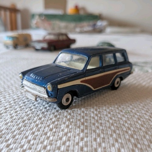 Corgi toys ford consul cortina - consul,