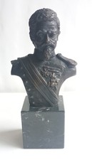 Petit Buste D'un Militaire en  Régule