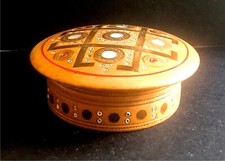 BOITE XIXème - BOIS -  NACRE PERLES VERRE - WOOD PILL BOX -MOP AND PEARLS INLAID
