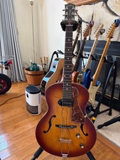 Godin 5Th avenue Kingpin P90