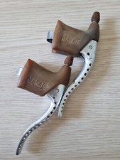 paire de poignées de  freins