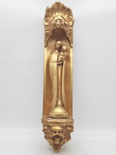 sculpture murale religieuse en plâtre doré – Vierge et Enfant dans alcôve 41cm