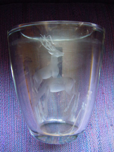 Vase verre décor gravé - , biche