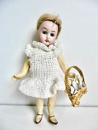 Poupée mignonnette ancienne - poupÉe,