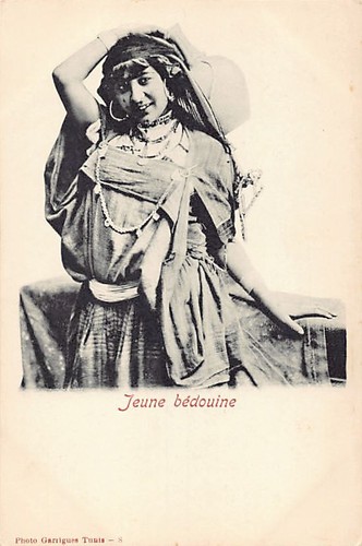 Tunisie jeune bédouine - -,