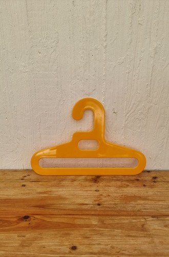 Cintre jaune s - cintre, 70's
