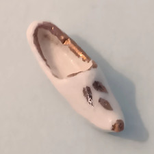 Fève ancienne SABOT Porcelaine blanche décor vieil or L.2,5cm