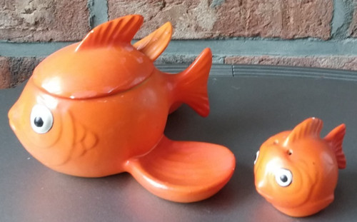 Service condiments poisson