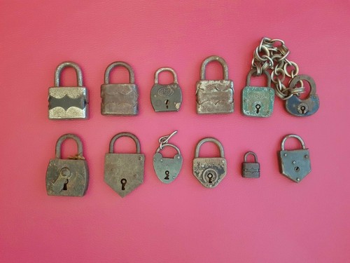 Cadenas anciens sans - 12, clés