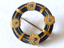 BROCHE FIN XIXème VERRE NOIR ET MÉTAL DORÉ
