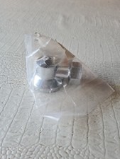 Applique murale à collet battu femelle pour tube Ø 14 mm 15 x 21 mm