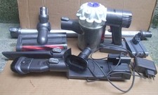 Aspirateur DYSON v6+