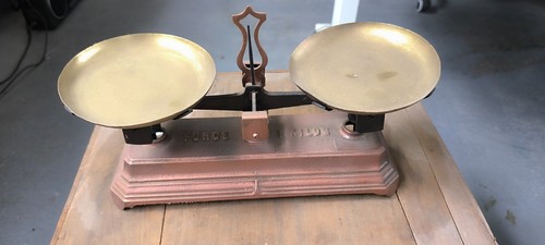 Ancienne balance type roberval - ancienne,