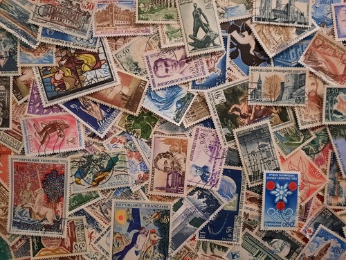 Lot 100 timbres oblitérés - 100,