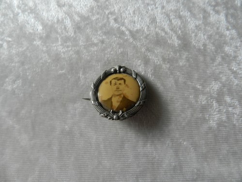Ancienne broche porte photo - , en