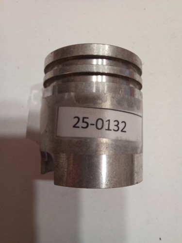 Piston moto ancienne - b,
