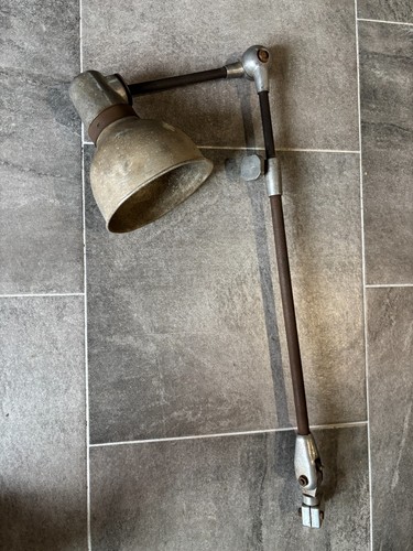 Lampe bras articulés avec - a,