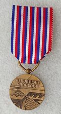 MEDAILLE D'HONNEUR DES PTT  postes   modèle non émaillé  graveur Larivière