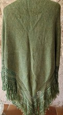 vetement ancien : Chale ancien de campagne - tricoté - vert - coton perlé