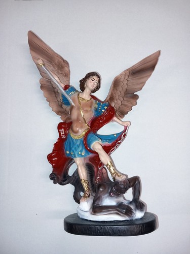 Statue saint michel - de,