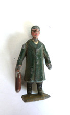 DÉCOR GARE FIGURINE  ÉCHELLE "O"  MÉTAL  CBG  ANNÉES 30/50   Ht 40mm DANS L'ÉTAT