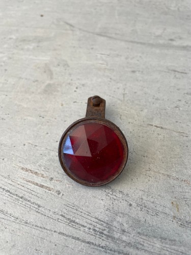 Ancien catadioptre facette - catadioptre, a