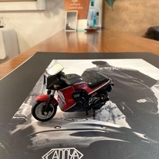 Kawasaki gpz900r ninja red - kawasaki,