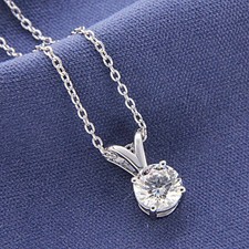 Collier solitaire 6,5 mm 1 ct