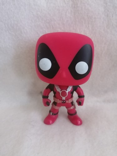 Deadpool figurine - deadpool,