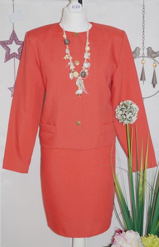 Vêtement occasion femme - ,