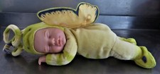ADORABLE BEBE PAPILLON JAUNE CREE PAR ANNE GEDDES