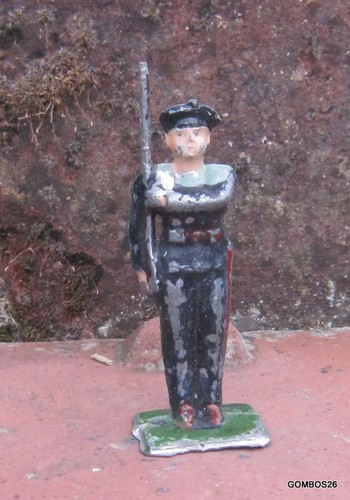 Soldat plomb creux - ,