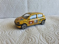 Burago 1/43  Renault  Clio  2        au détail
