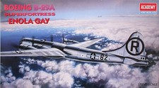 Boeing B-29A superfortress Enola Gay Academy référence 2154 1/72