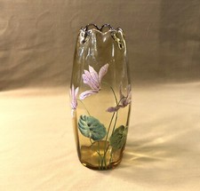 ancien vase en verre émaillé LEGRAS / SAINT DENIS décor CYCLAMEN 24,5cm Verrerie